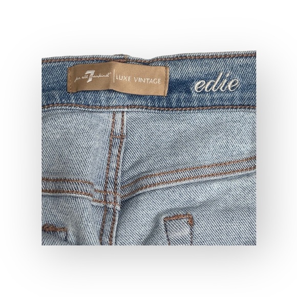 new 7 For All Mankind ® ㋛ Luxe Edie Destroy Rip Knee Crop Jeans ㋛ Vintage Cloud - Picture 7 of 16